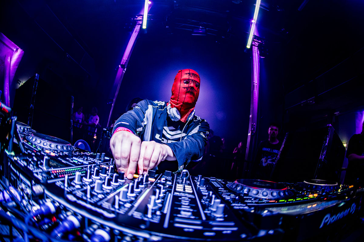 Loading... just a sec